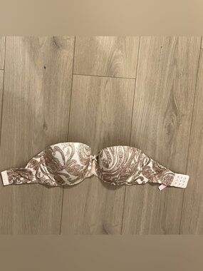 Victoria's Secret Paisley Strapless Bra in Beige and White
